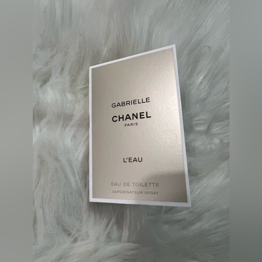 Gabrielle Chanel L'eau perfume sample